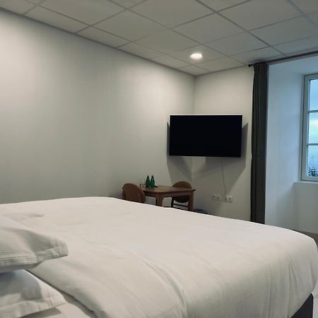 Chateau Lecusse - La Grande Roche - Hotel, Spa, Boutique & Restaurant Broze Bagian luar foto