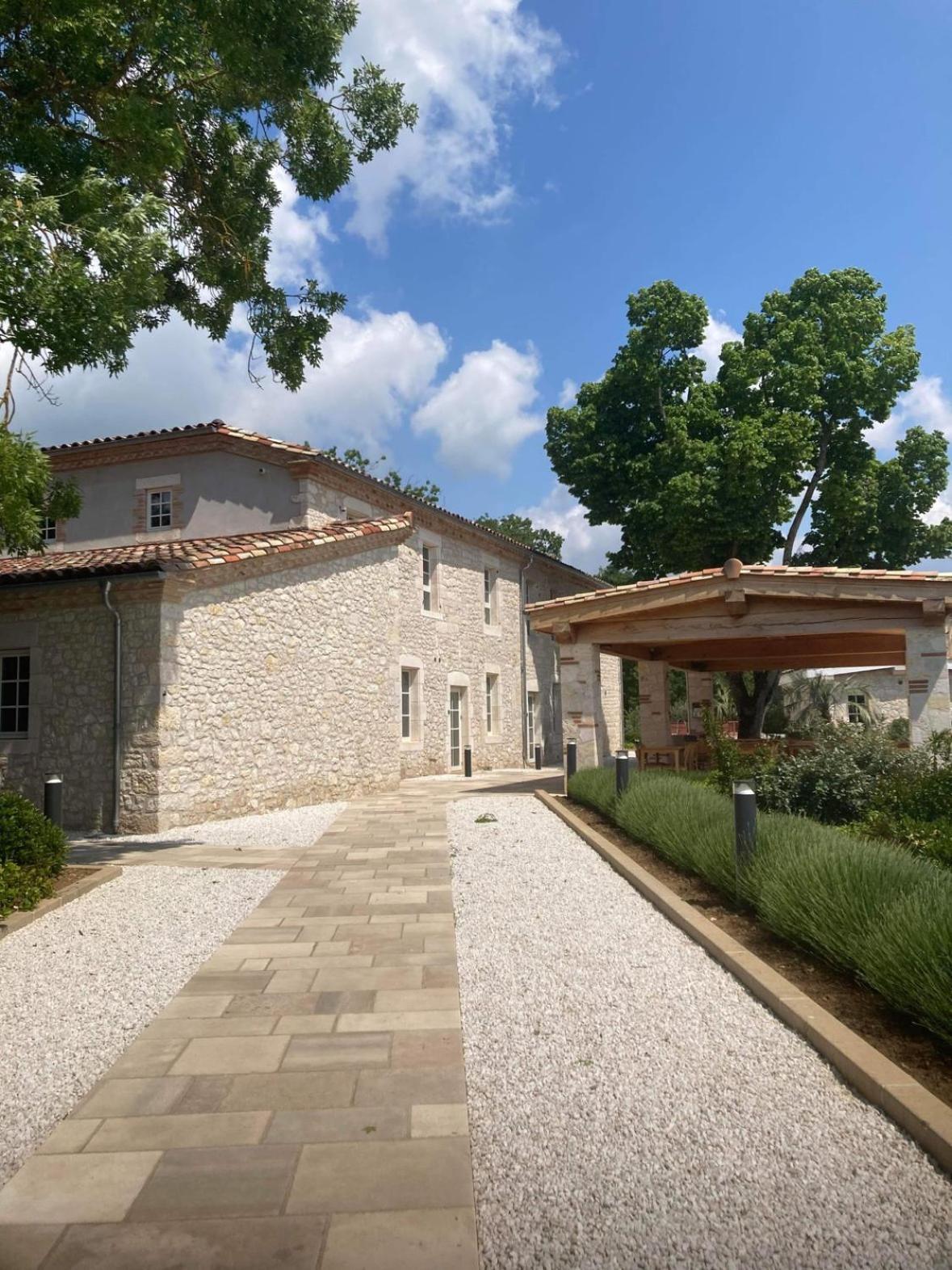 Chateau Lecusse - La Grande Roche - Hotel, Spa, Boutique & Restaurant Broze Bagian luar foto
