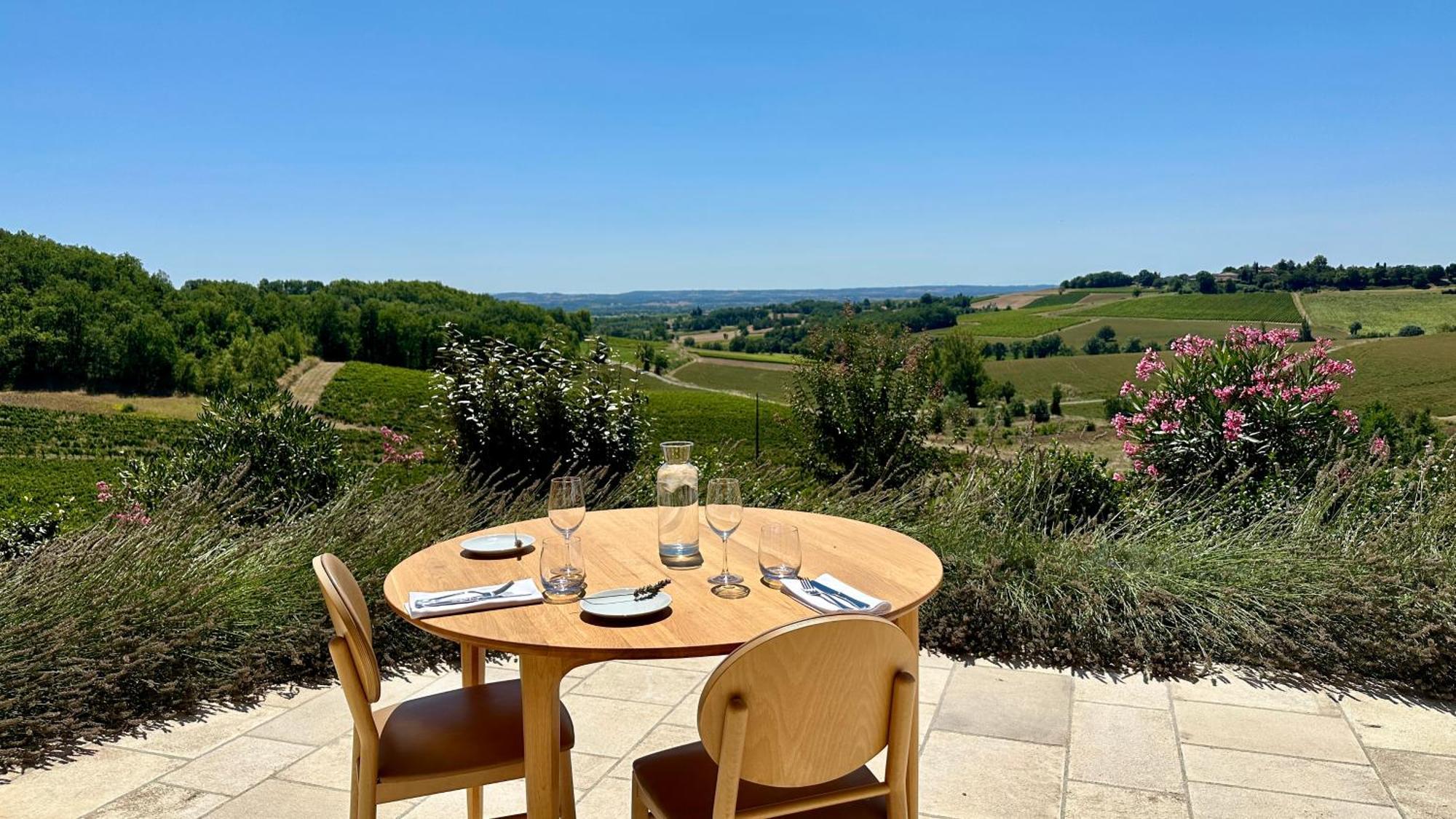 Chateau Lecusse - La Grande Roche - Hotel, Spa, Boutique & Restaurant Broze Bagian luar foto