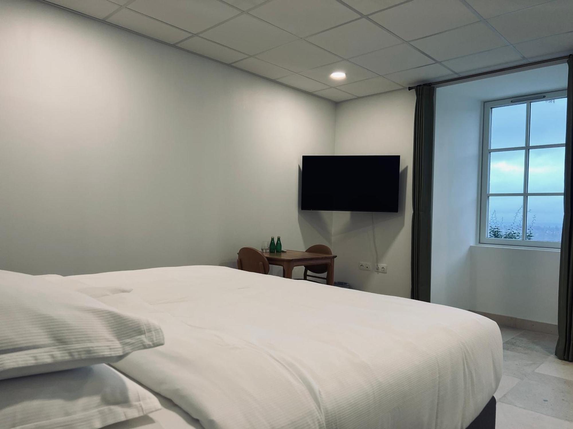 Chateau Lecusse - La Grande Roche - Hotel, Spa, Boutique & Restaurant Broze Bagian luar foto