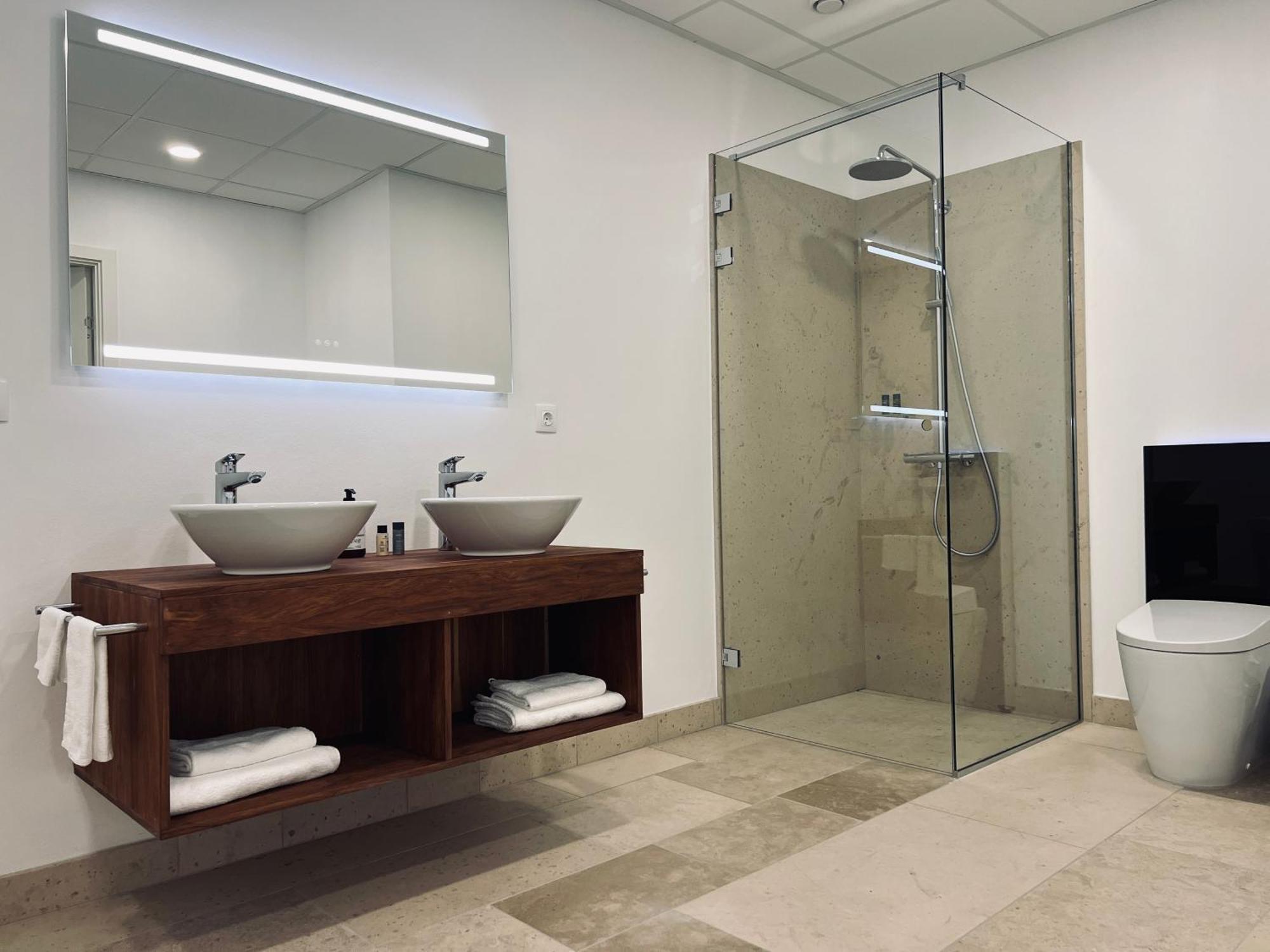 Chateau Lecusse - La Grande Roche - Hotel, Spa, Boutique & Restaurant Broze Bagian luar foto