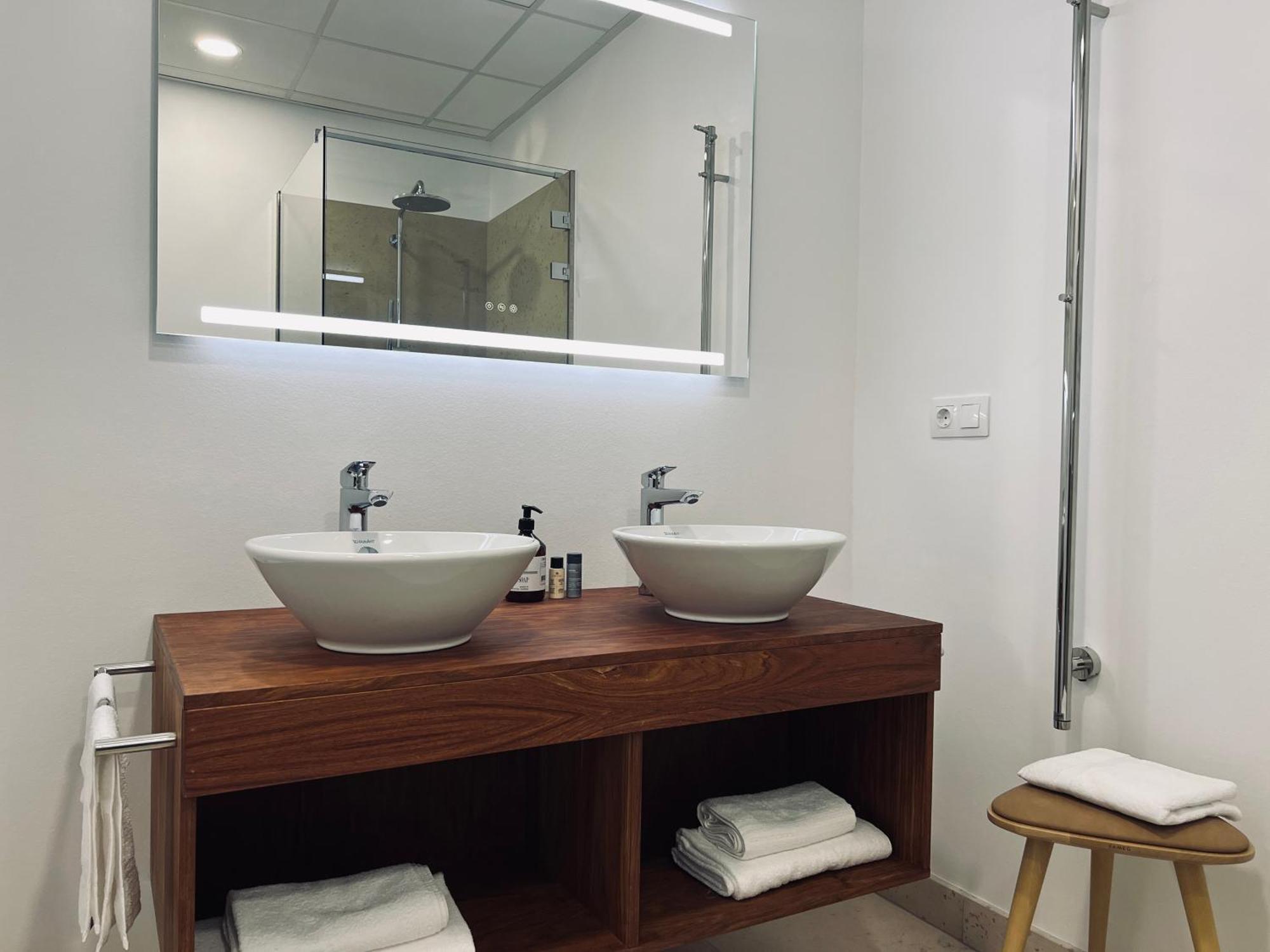 Chateau Lecusse - La Grande Roche - Hotel, Spa, Boutique & Restaurant Broze Bagian luar foto