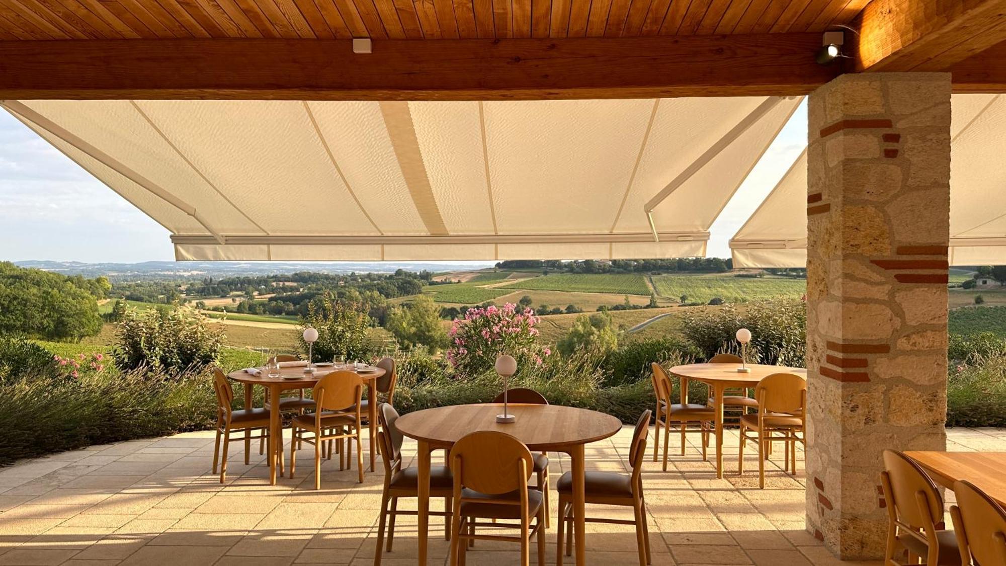 Chateau Lecusse - La Grande Roche - Hotel, Spa, Boutique & Restaurant Broze Bagian luar foto