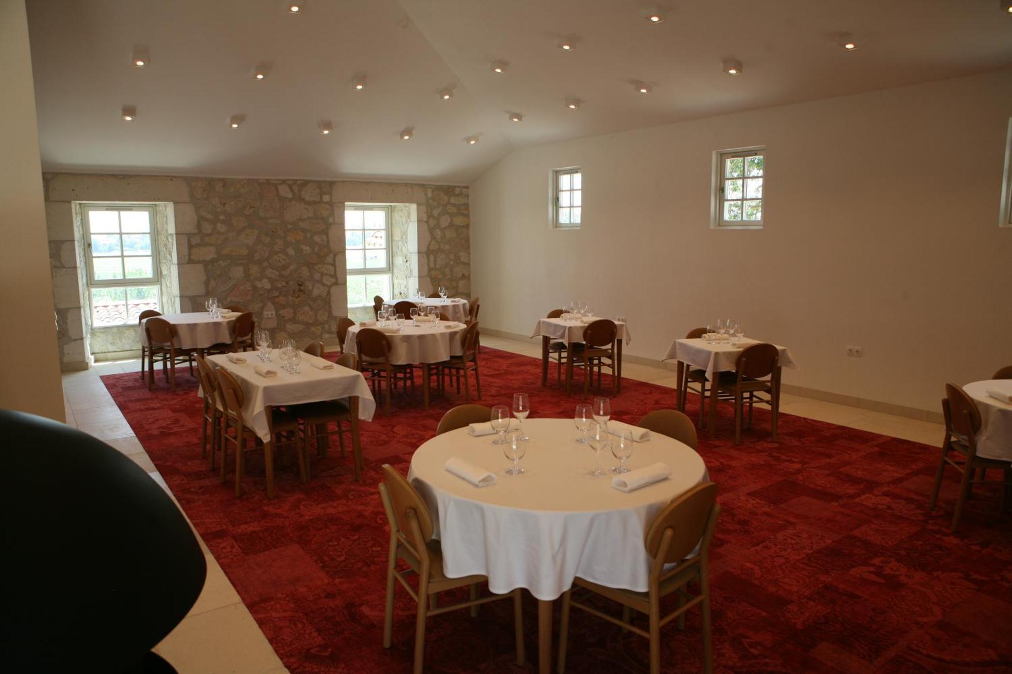 Chateau Lecusse - La Grande Roche - Hotel, Spa, Boutique & Restaurant Broze Bagian luar foto